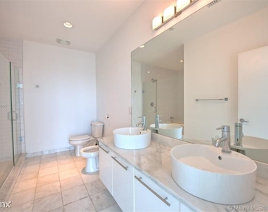 888 Biscayne Blvd 47o8 - Photo Thumbnail 8