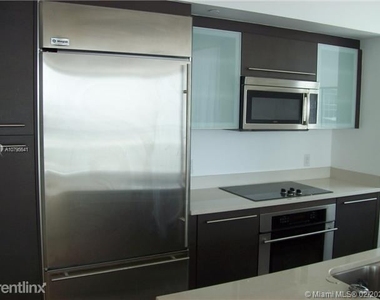 500 Brickell Ave # 1401 A10795641 - Photo Thumbnail 1