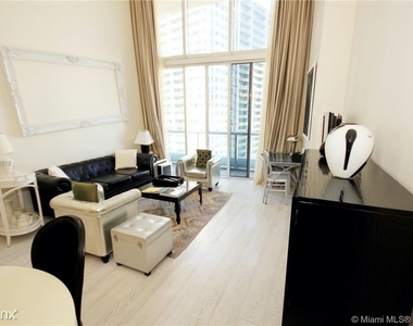 485 Brickell Ave # 2807 A10563018 - Photo Thumbnail 4