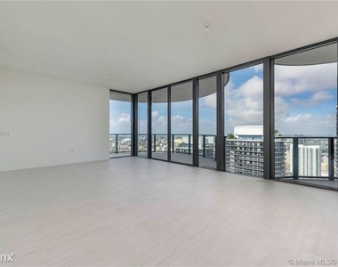 1000 Brickell Plz # 5507 A10820518 - Photo Thumbnail 23