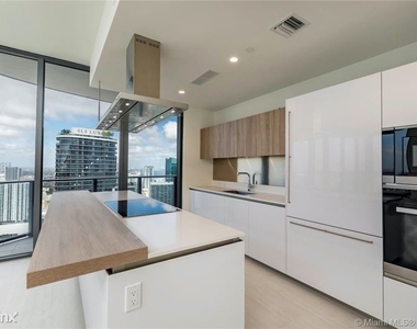 1000 Brickell Plz # 5507 A10820518 - Photo Thumbnail 14