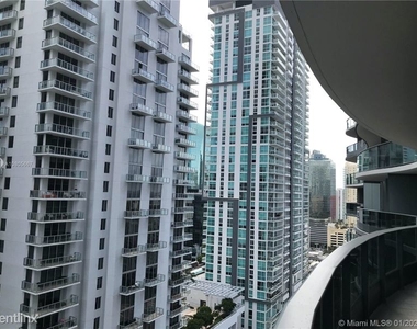 1000 Brickell Plz # 2409 A10805667 - Photo Thumbnail 9