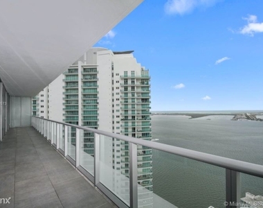 1300 Brickell Bay Dr # 4102 A10833573 - Photo Thumbnail 16