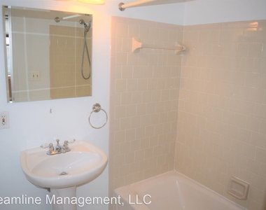 1436 Meridian Place Nw #305 - Photo Thumbnail 17