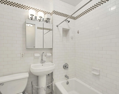 426 WEST 49TH STREET - Photo Thumbnail 4