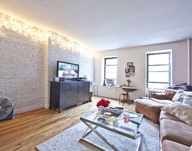 332 WEST 47TH STREET - Photo Thumbnail 1