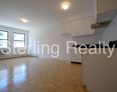 18-31 27th Avenue - Photo Thumbnail 1