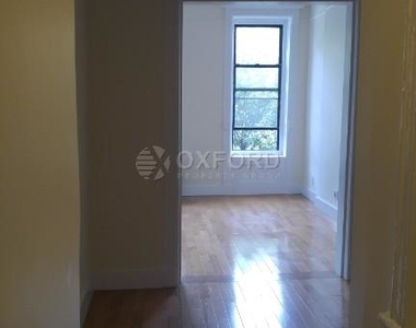 852 Amsterdam Avenue - Photo Thumbnail 2