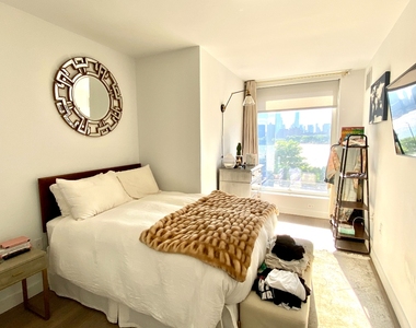 416 Kent Avenue - Photo Thumbnail 10