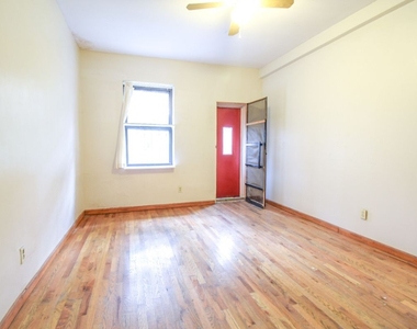 75 Wilson Ave - Photo Thumbnail 6