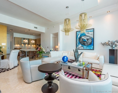 900 Brickell Key Blvd - Photo Thumbnail 10