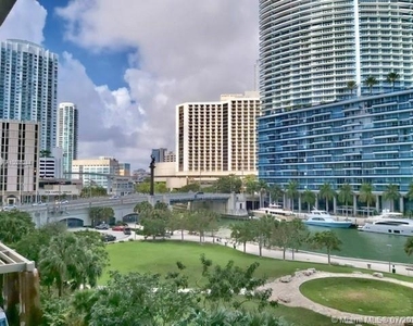 475 Brickell Ave - Photo Thumbnail 0