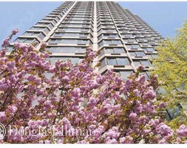 240 East 39th St - Photo Thumbnail 4