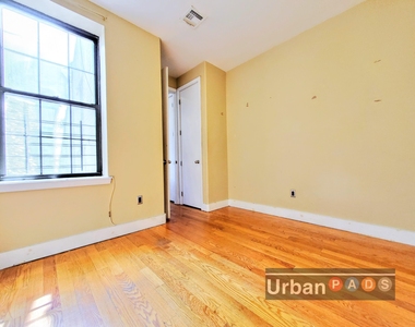 885 St Johns Place - Photo Thumbnail 7