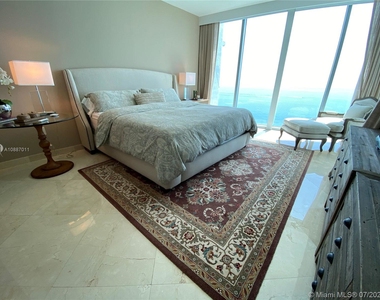 17001 Collins Ave - Photo Thumbnail 9