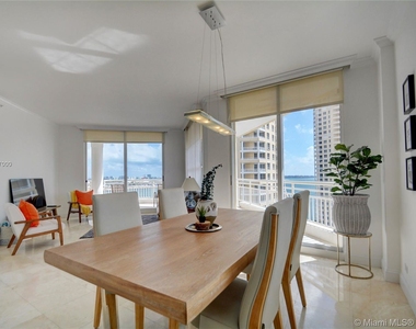 888 Brickell Key Dr - Photo Thumbnail 0