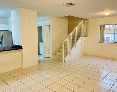 6760 Nw 182 St - Photo Thumbnail 12