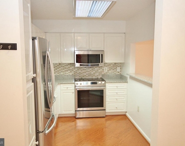 2151 Jamieson Ave #808 - Photo Thumbnail 12