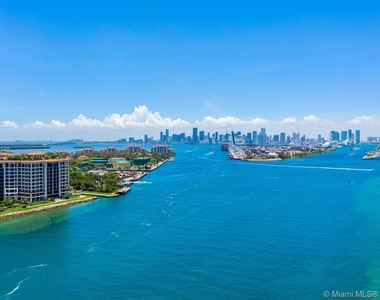 6835 Fisher Island Dr - Photo Thumbnail 17