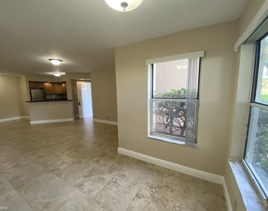 3450 Pinewalk Dr N Apt 417 - Photo Thumbnail 20