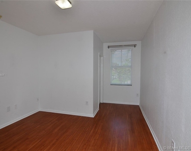 112 Riverwalk Cr - Photo Thumbnail 15