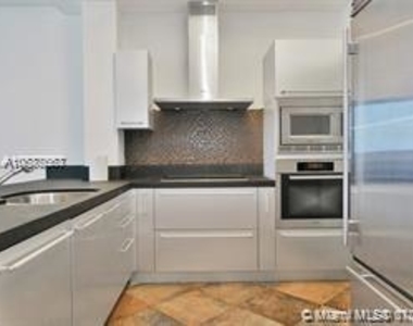 18201 Collins Ave - Photo Thumbnail 14