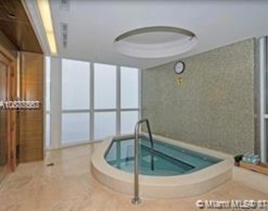 18201 Collins Ave - Photo Thumbnail 32