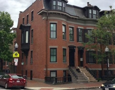 22 Dartmouth St. - Photo Thumbnail 2