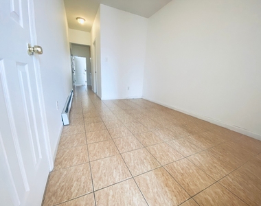 253 Wilson Avenue - Photo Thumbnail 5