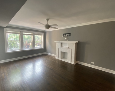 907 West Wrightwood Avenue - Photo Thumbnail 1