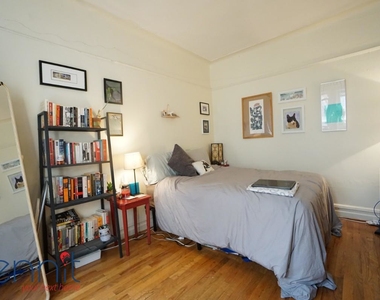 370 Bedford Avenue - Photo Thumbnail 2