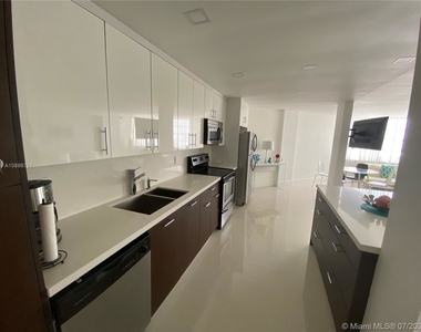 7135 Collins Ave - Photo Thumbnail 7