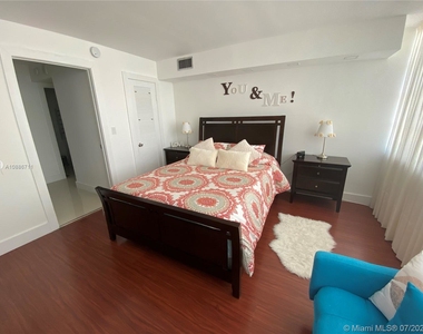 7135 Collins Ave - Photo Thumbnail 15