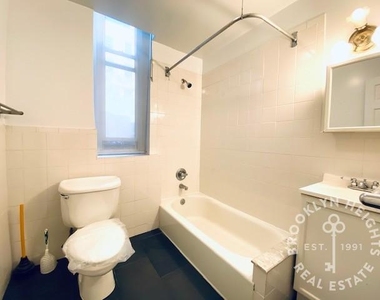 143 Montague Street - Photo Thumbnail 8