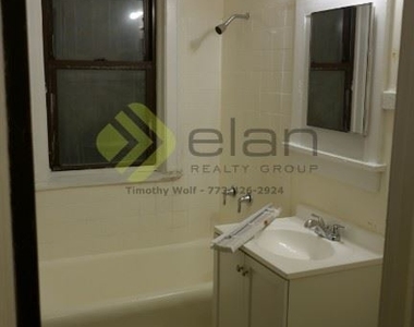 1211 W Elmdale Apt 2k - Photo Thumbnail 6