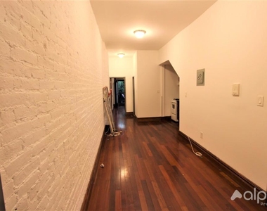 633 East 6th Street - Photo Thumbnail 2