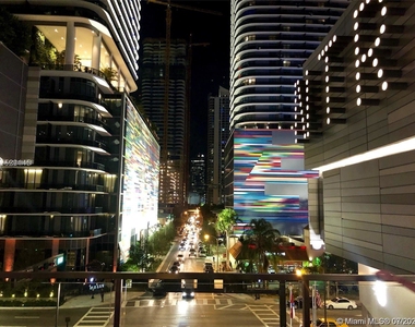 475 Brickell Ave - Photo Thumbnail 24