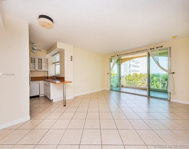 1824 Brickell Ave - Photo Thumbnail 18