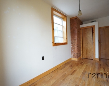 645 Willoughby Ave - Photo Thumbnail 7