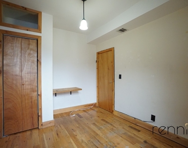 645 Willoughby Ave - Photo Thumbnail 4