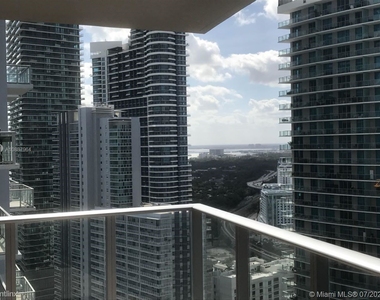 1010 Brickell Ave Unit 3403 - Photo Thumbnail 4