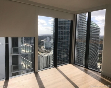 1010 Brickell Ave Unit 3403 - Photo Thumbnail 3