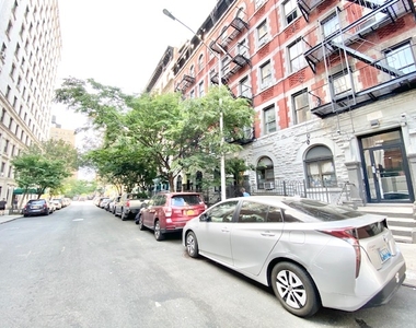 221 West 105th Street - Photo Thumbnail 4