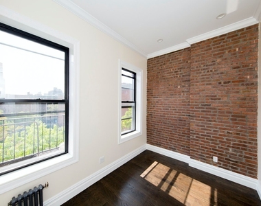 223 Mott Street - Photo Thumbnail 3