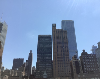 330 West 45th Street - Photo Thumbnail 10