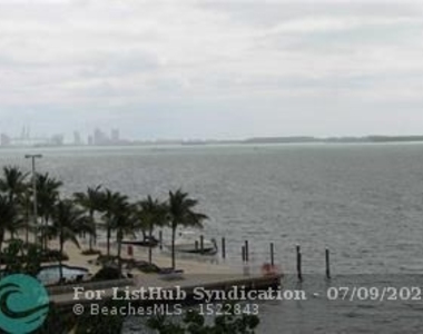 2201 Brickell Ave - Photo Thumbnail 0