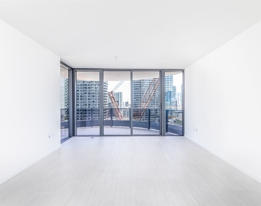 1000 Brickell Plz Unit 2211 - Photo Thumbnail 15