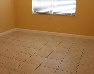 11328 Royal Palm Blvd - Photo Thumbnail 6