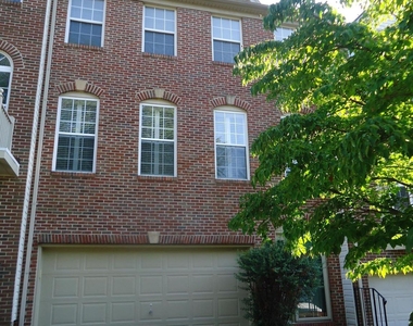 4105 Leclair Court - Photo Thumbnail 2