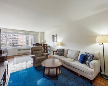 392 Central Park West - Photo Thumbnail 0